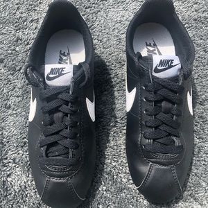 Women’s Nike air Max Cortez size 6